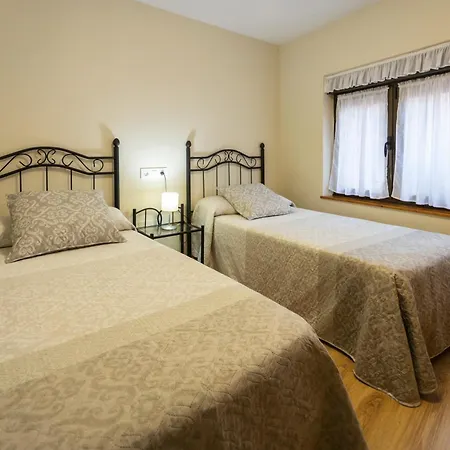 Carolina * Celorio (Llanes)